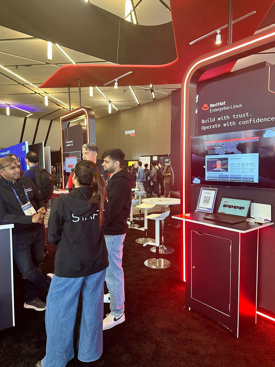 AVAP_Official's tweet photo. @DeveloperWeek highlights 🚀 

Great discussions, great people, and great energy around APIs and innovation.
That’s a wrap thank you to everyone who spent time with us.

#DeveloperWeek #AVAP #APIs #Tech https://t.co/ROUyS1oahg