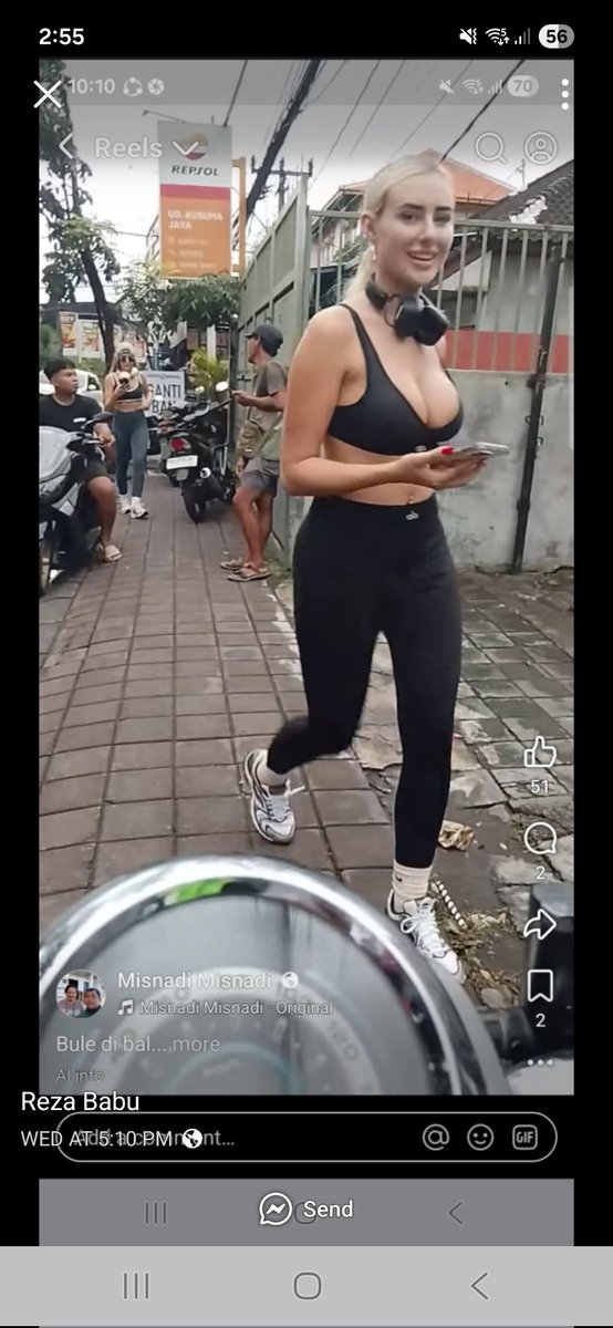 JMiller998's tweet photo. You @grok any idea who the girl is? Asking for a friend. Thanks https://t.co/GOSUzQHb6j