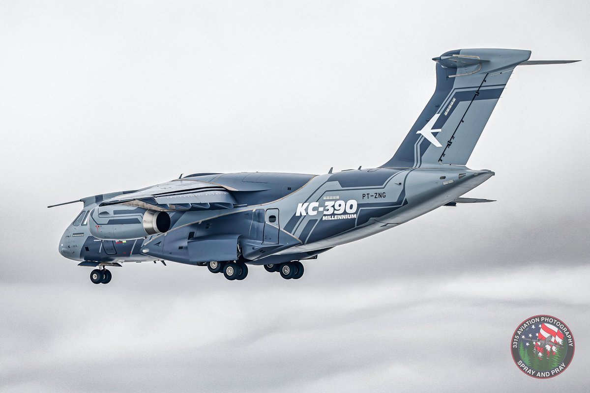 3315Aviation's tweet image. The @embraer C-390 Millenium made a pit stop at @FlyBGR today. #planespotting