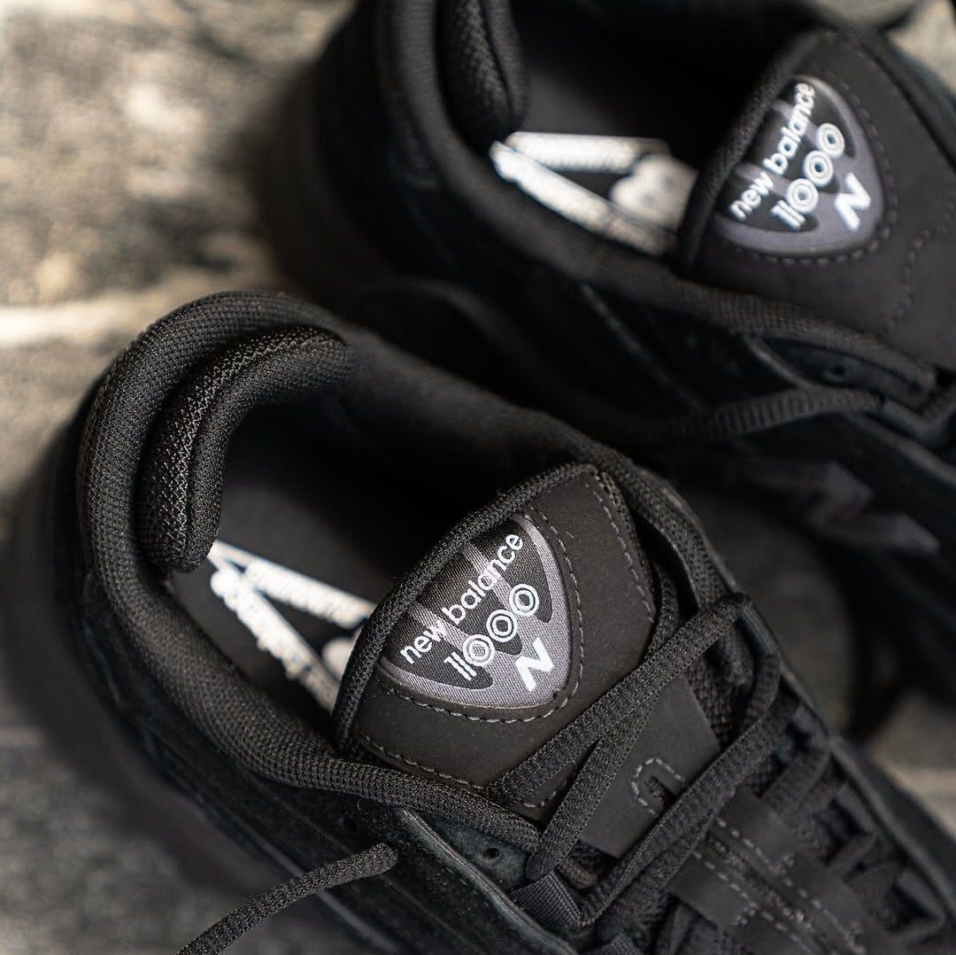 JustFreshKicks tweet media