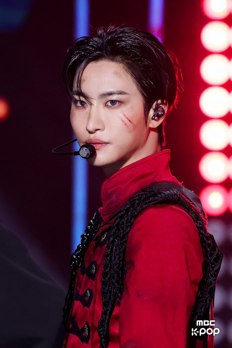 SeonghwaBrazil's tweet image. SEONGHWA durante o stage de #Adrenaline no Music Core.

#SEONGHWA #성화 #ATEEZ #에이티즈