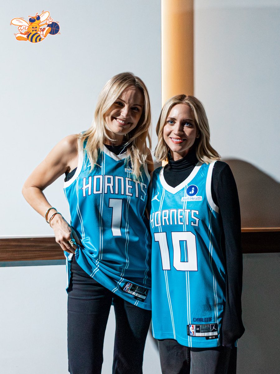 hornets's tweet photo. our fav hunting wives duo: Brittany Snow &amp; Malin Akerman ⭐️🩵 https://t.co/xLBx3qGEar