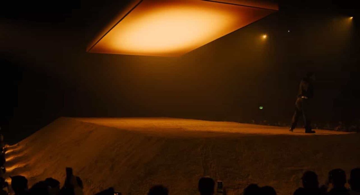 yzyjohnny tweet media