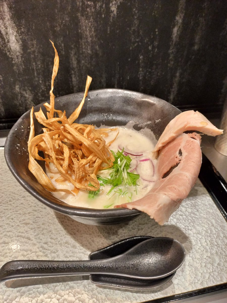 もっちー tweet media