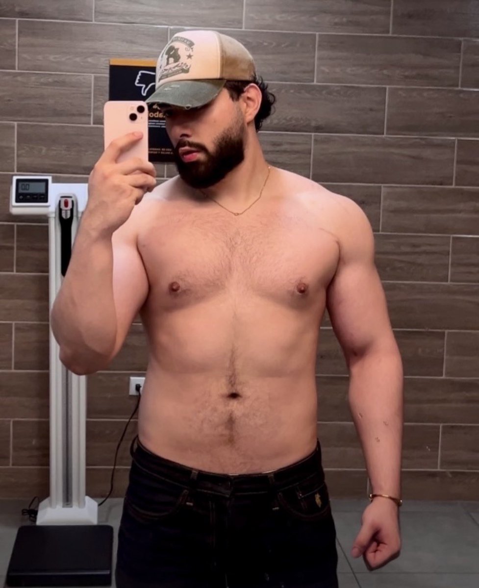 Geraldybluee's tweet image. Me // my fav album