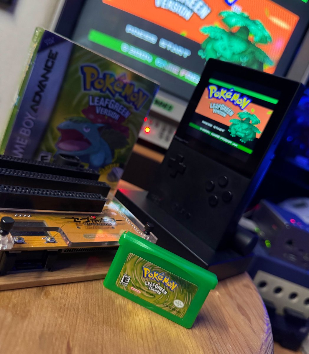 Aftasher's tweet image. Las ventajas de tener un cartucho es que podrán dumpear (respaldar) su ROM con todo y su save file.

Y por supuesto jugarlo dónde quieran.