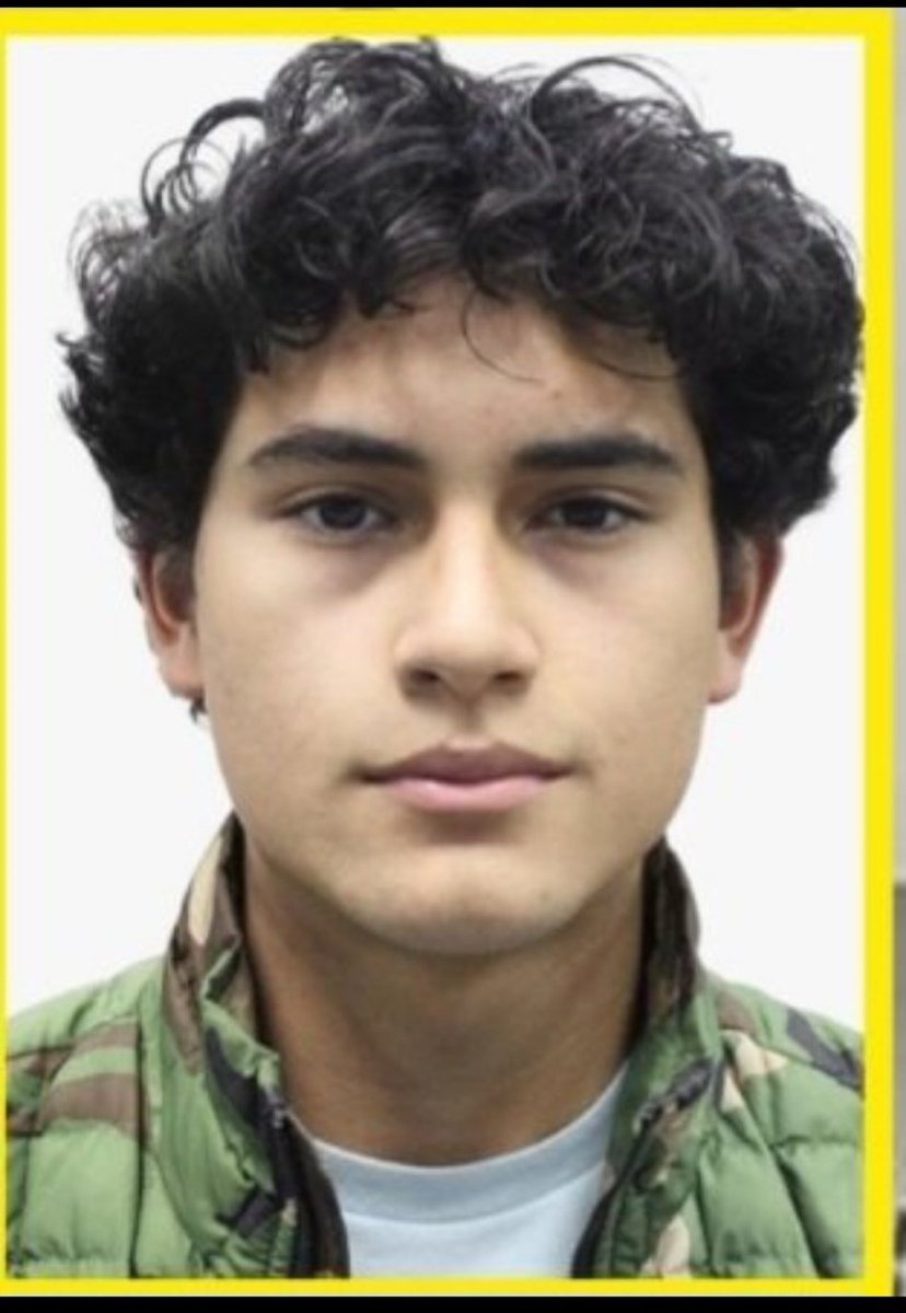 Atropellas, te das a la fuga, la persona muere, te escondes y después de 3 días que descubren tu nombre mandas a tu abogado a declarar a la policía. 

UN COBARDE - Adrián Villar (21)