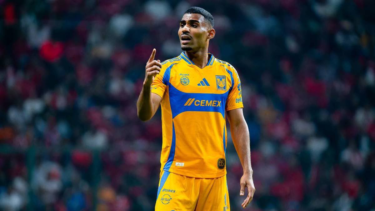 PedrazaCFM_'s tweet photo. El peor central de la liga mx y no hay discusión https://t.co/SejDHzKFdj