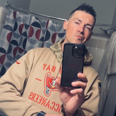 AnthonyMinelli3's tweet photo. #NewProfilePic https://t.co/mK18WDAnQn