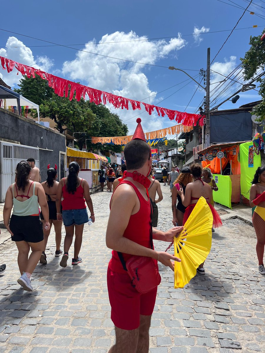 dii_muniz's tweet photo. quero carnaval dnv https://t.co/huAq51sEF4
