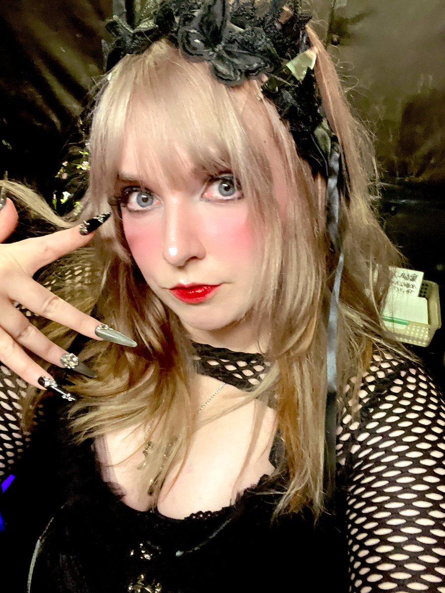 Luna_Midnight07's tweet image. Thank you to everyone who made it out to Bizarre Evil Club last night at Koenji Showboat! 

It was great seeing you all again. 

I hope you enjoyed our new song!

See you again in April at CHOP! 

#Godfrost #BloodcurdlingScream #SeeYouSoon