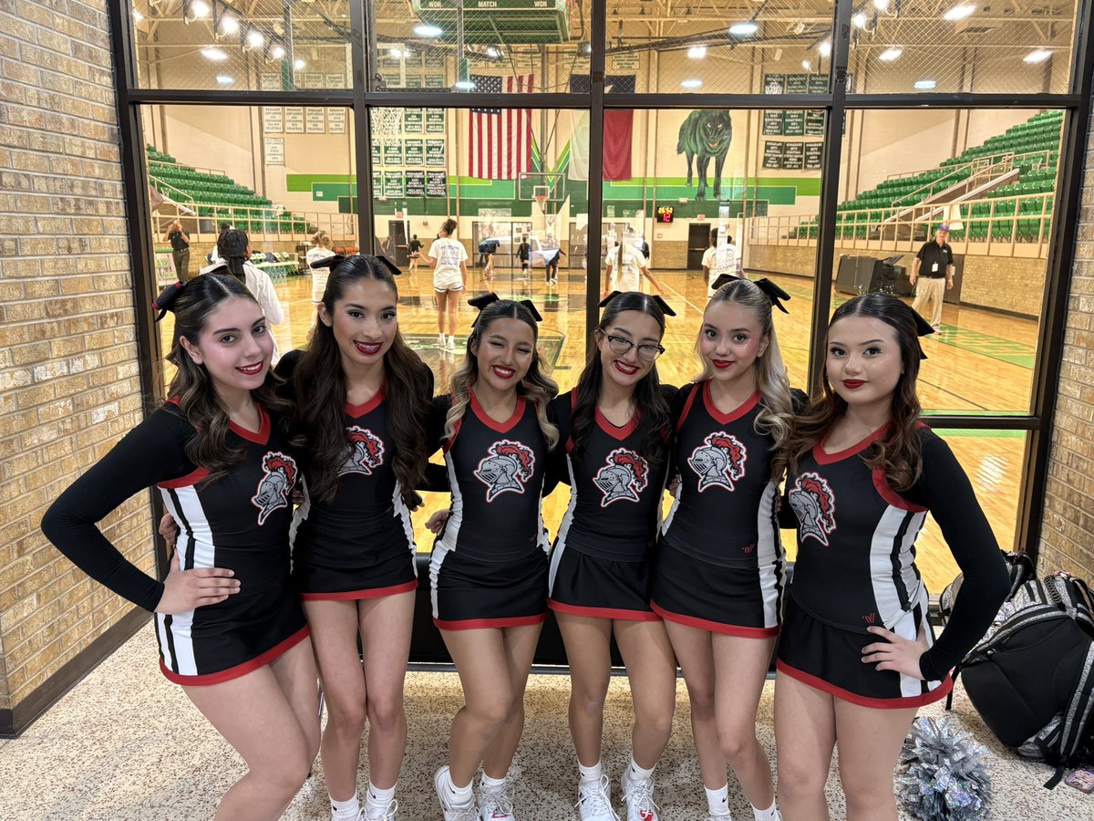 Hanks Cheer tweet media