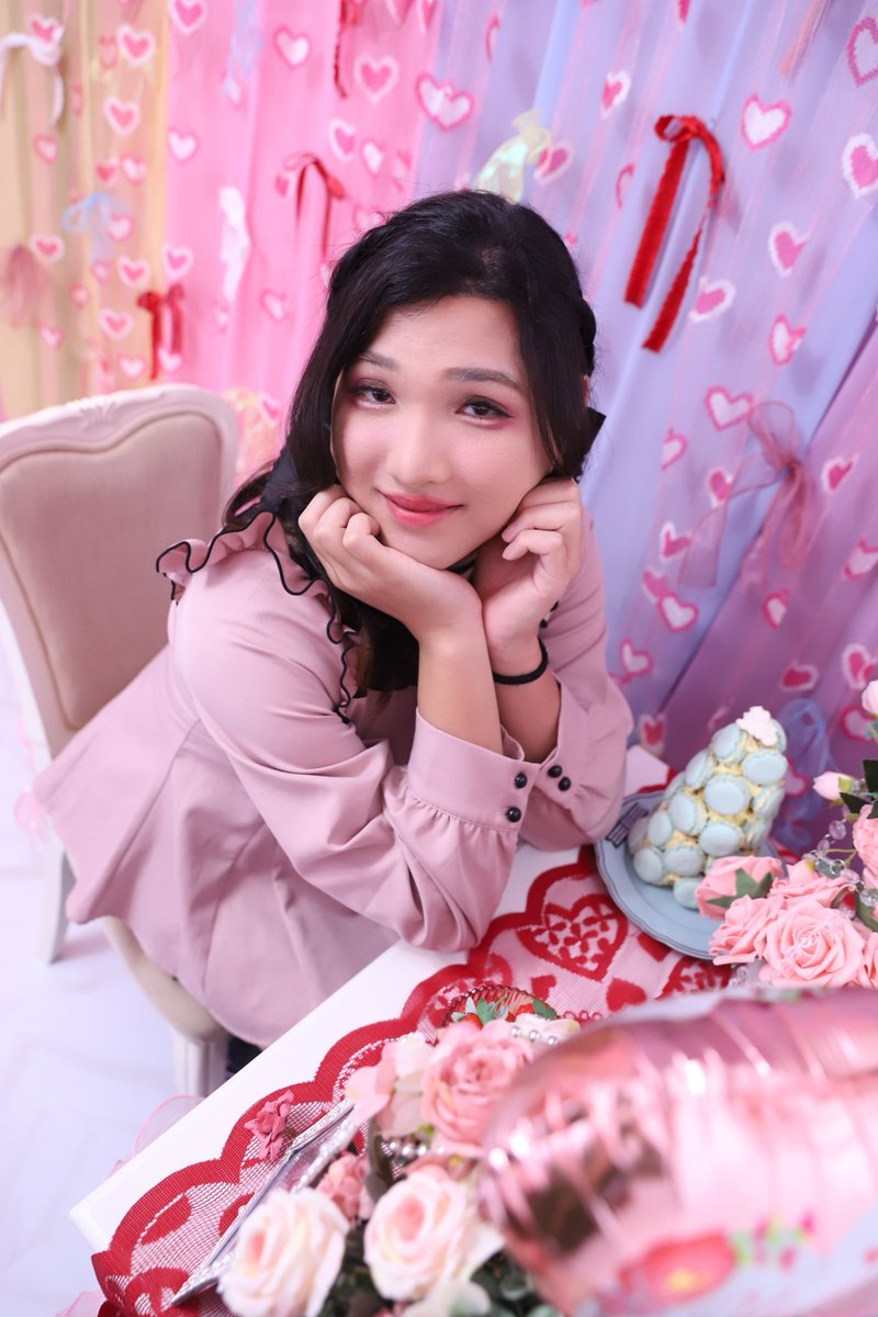 Skylar Pow tweet media