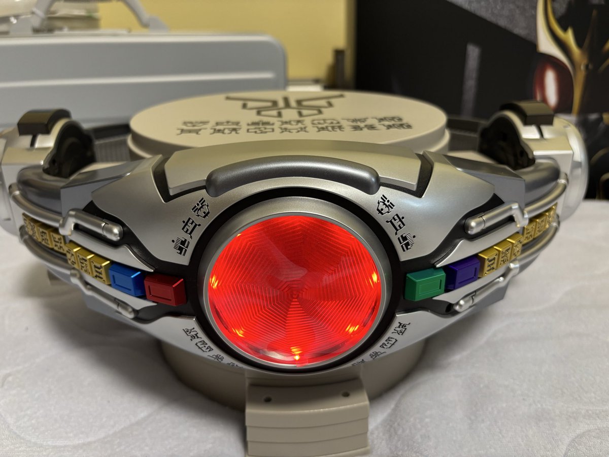 S15Eye's tweet photo. 届いたので早速遊んでるけどすげぇよコレ
CSM ver.1の時に思った｢十分完璧だけどもう一声……！｣って感情が満たされた気分 https://t.co/PnUvCTud2p