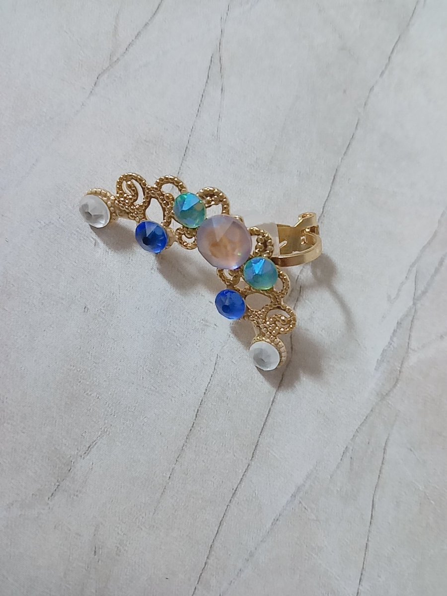 Aqua handmade New item

イヤークリップ
スワロフスキー使用

 #ハンドメイド