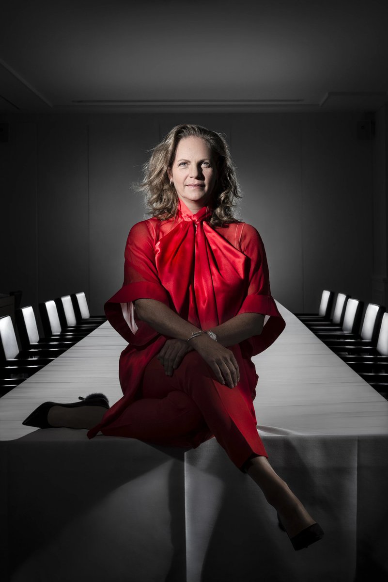 Última Hora

Archivos Epstein 

Parece que se ha descubierto el significado de "cereal" para Ariane de Rothschild en las conversaciones con Epstein.

Se traduce como "sacrificio" en latín.

¿Qué esperan Suiza y Francia para arrestar a esta "banquera"?...🎯