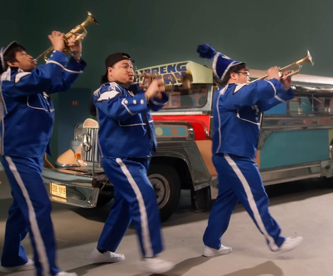 Sometimes, watching something again and again will make you realize things. 

Kahapon ko pa naiisip what’ could be the representation nung 3 people in blue w/ trumphets.

Today as I am watching, I thought of something.

Blue = A’TIN 

Pero bakit tatlo? Bakit hindi lima.

Then I