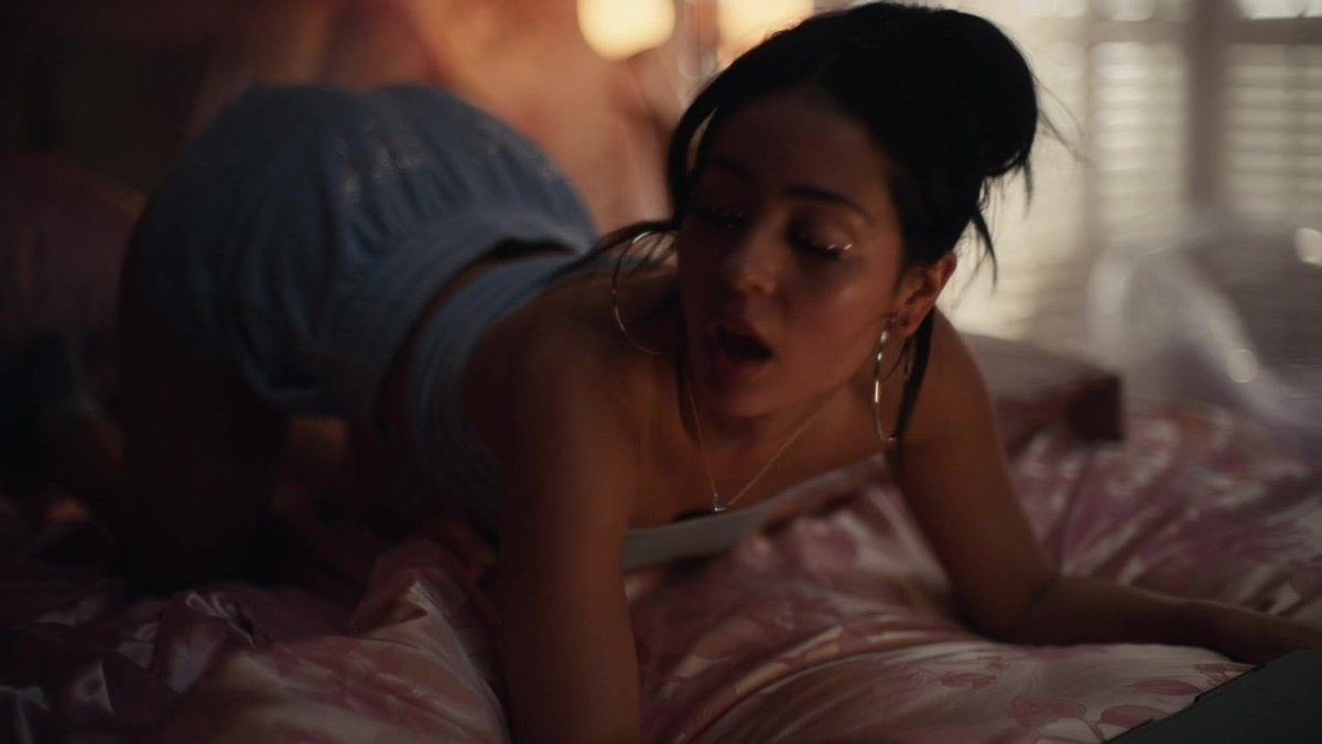 cinepinkx's tweet image. alexa demie in euphoria.