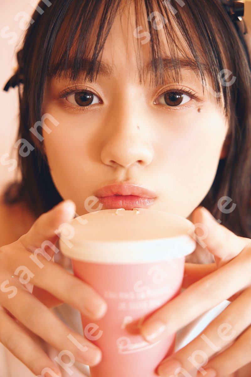 乃木坂46 ＃川﨑桜 1st写真集「エチュード」のコーチャンフォー特典