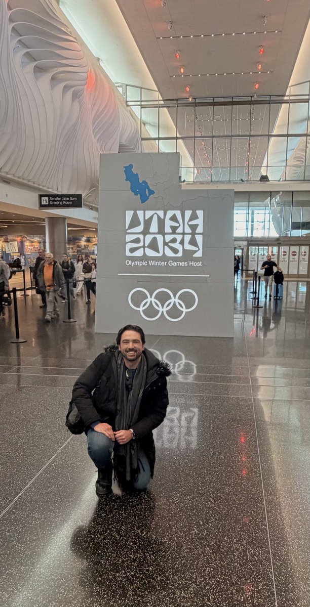 20-02-26

Regresé este año al frío, a la nieve y a esa emoción que solo siento cuando me pongo los esquís ⛷️🤍❄️

Este año fui al Festival de Cine de Sundance, el último que se celebra en Utah… y se sintió todavía más especial. Cine, ambiente bohemio, bares llenos de historias y