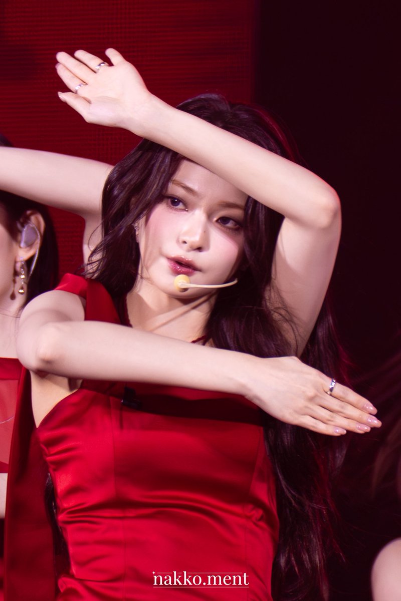 분위기랑 얼굴에 치이다가도 집중하는 입모양이 너무 삐약꼬라 또 귀여움
260201 나우투모로우 나경 HQ
#fromis_9 #프로미스나인 #이나경