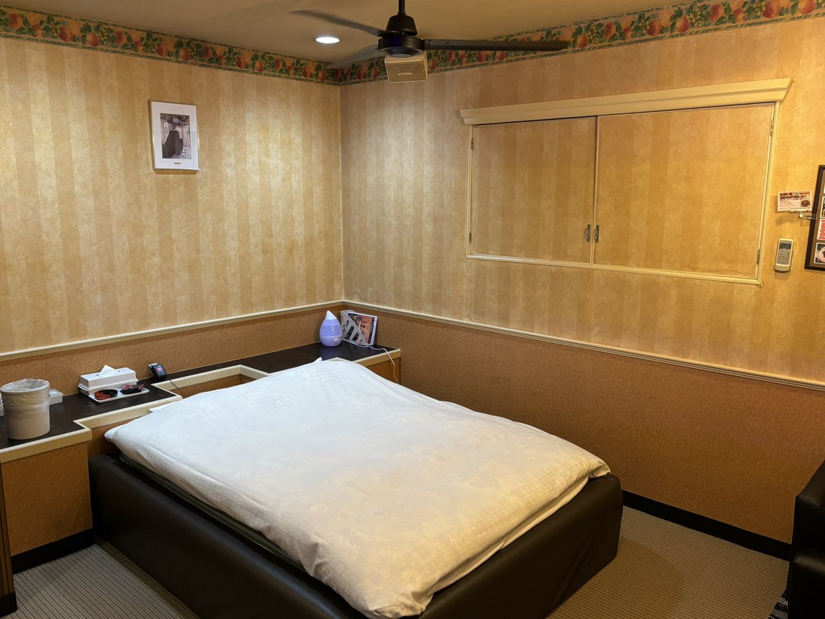 ashikaga_sera's tweet photo. いつも当ホテルをご利用頂き
誠に有難うございます。

只今、修繕の為
長期に渡り、クローズにしていますが
フロント迄、ご連絡頂ければ
ご利用可能です。

お客様には大変、ご不便をお掛けしてますが再開までお待ちください。

＃HOTELセーラ足利
＃116号室 https://t.co/y4iV3JxJ2d