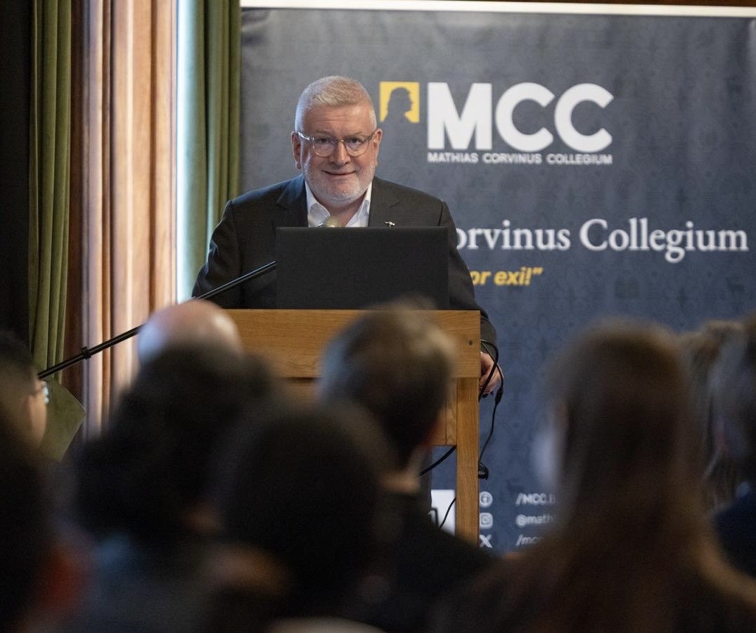 The Hon Mitch Fifield tweet media