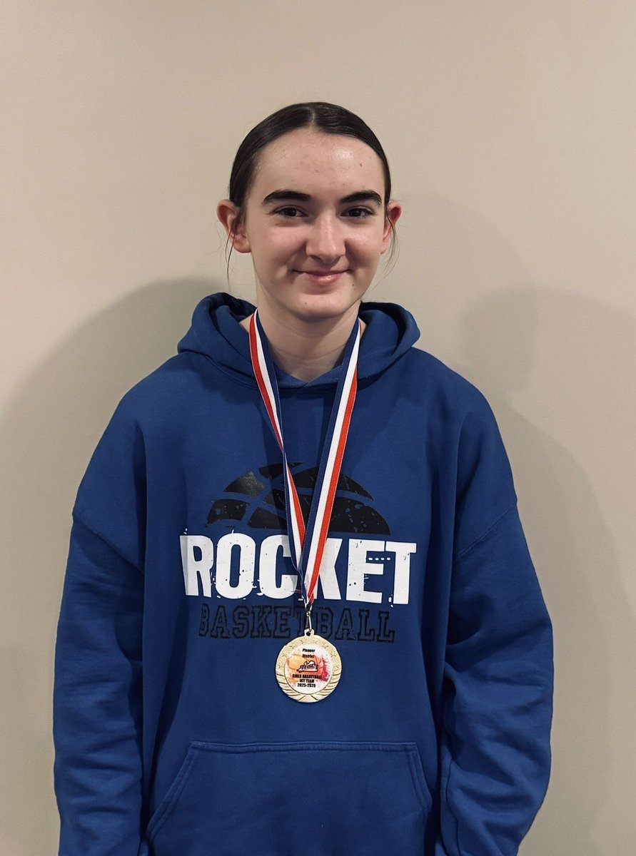 Emily Smith tweet media