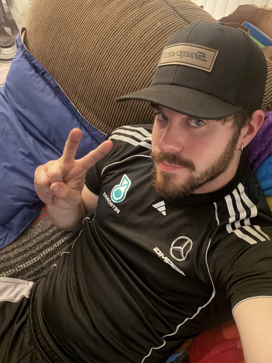 Cole 🏳️‍🌈 tweet media