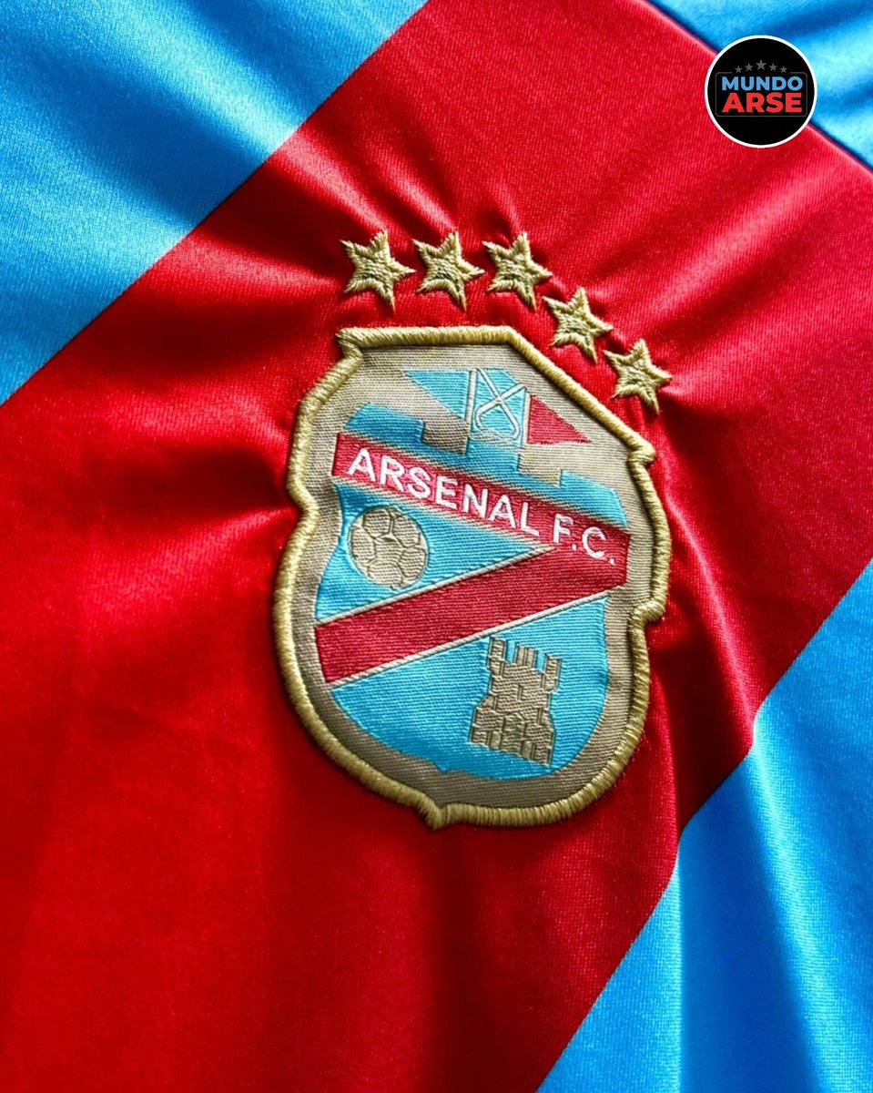 ¡¡HOY JUEGA ARSENAL!! ⚽️🇨🇩

Desde las 17, el Arse enfrentará a Comunicaciones en el estadio Julio Humberto Grondona, con el arbitraje de Sebastián Bresba. 

👉🏻 El partido será transmitido por LPF PLAY. 

#MundoArse 🩵❤️