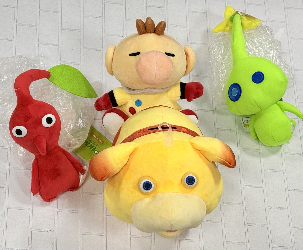 ホビー天国1F 雑貨】 ピクミンぬいぐるみが販売中です！ 色んな種類の