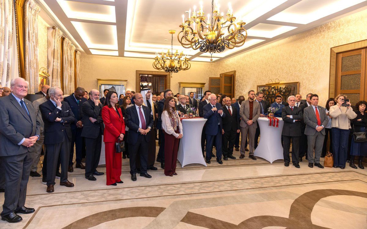 KSAembassyFRA's tweet photo. أقام سفير خادم الحرمين الشريفين لدى #فرنسا  @Fahadalrwaily حفل استقبال بمناسبة #يوم_التأسيس ، حضره جمعٌ من المسؤولين الفرنسيين والبرلمانيين والسفراء المعتمدين ورؤساء الجمعيات الأهلية ورجال الفكر والإعلاميين، والذين عبّروا عن تهانيهم وتمنياتهم الطيبة للمملكة بهذه المناسبة https://t.co/IGpULRX0dw