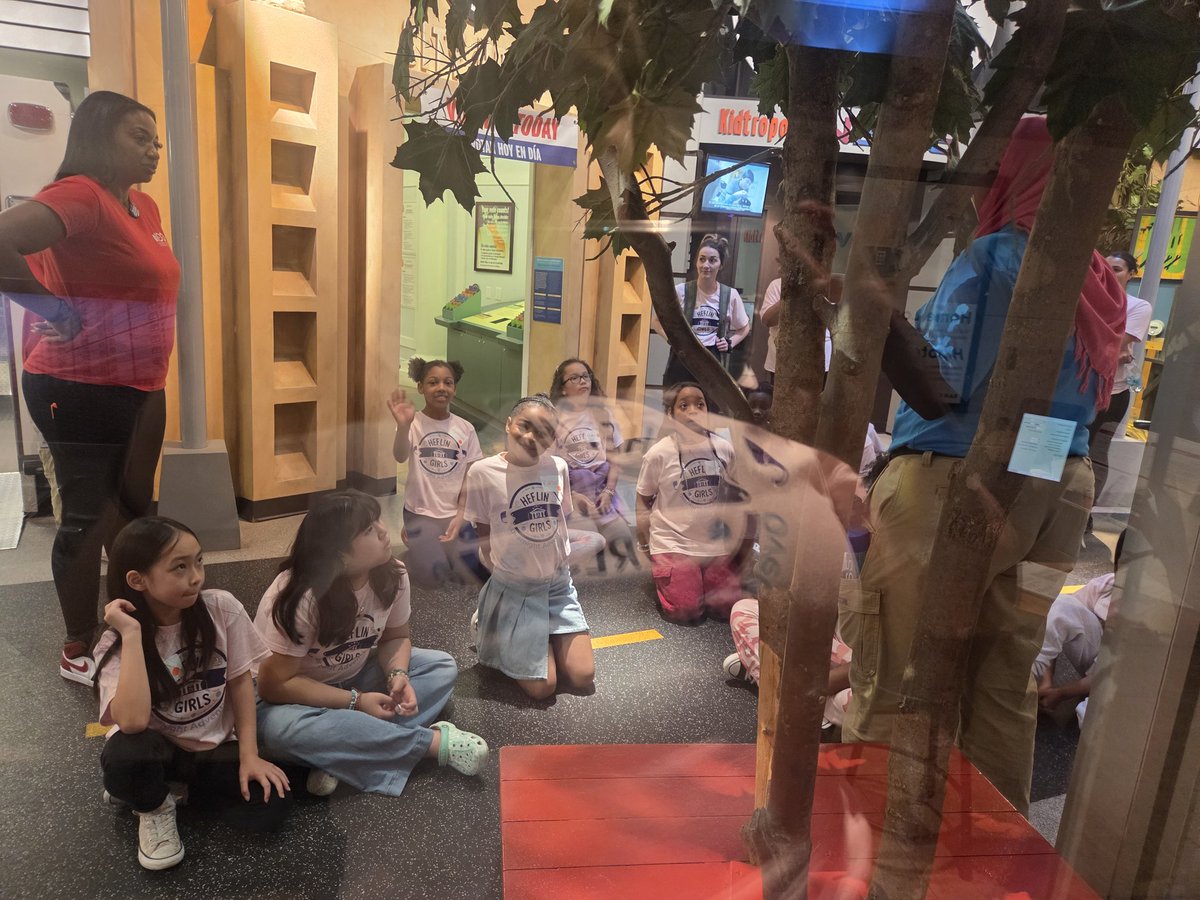 Friendly Neighborhood Principal Eva Morgan tweet media