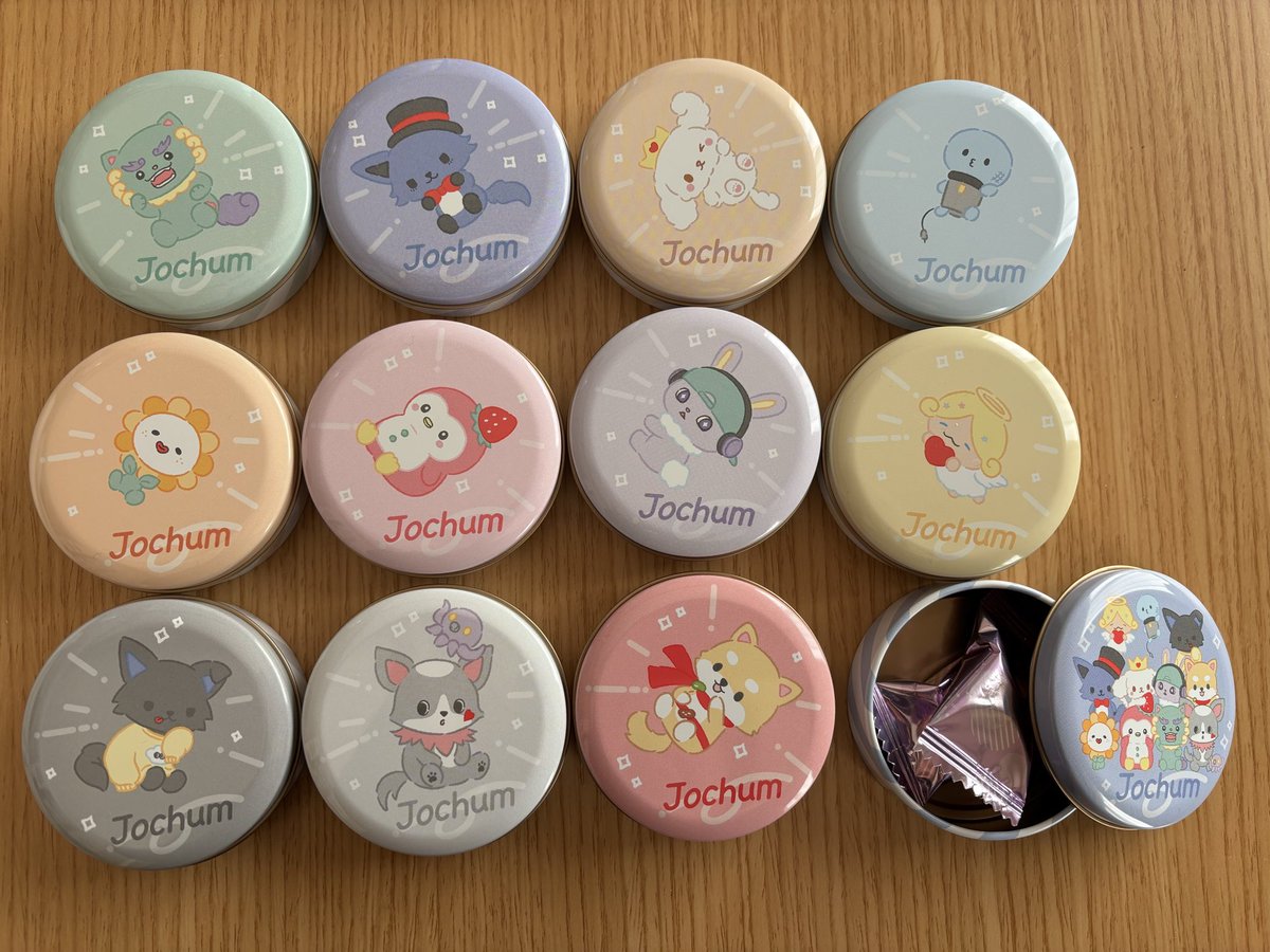 ハート様、ありがとう😭✨✨
揃いました✨😆
グレープ🍇味のキャンディ2個入りでした😊

#JOCHUM
#PetitCan