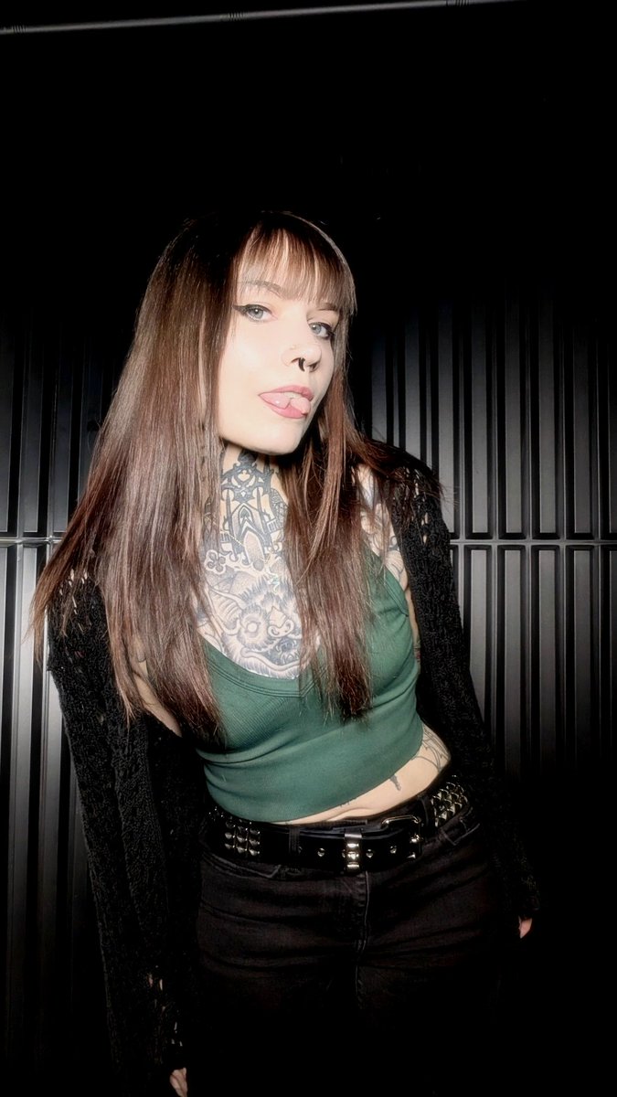 •°Goblin°• tweet media