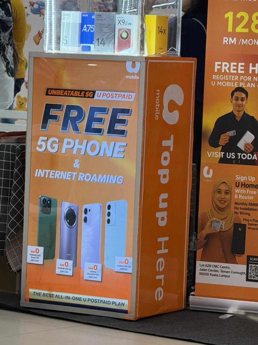 unifies's tweet photo. Unbeatable Phone Sale is here🔥

Grab the latest 5G phones for RM0 
FREE Global Roaming in over 60 Destinations
💰 Extra RM120 off when you port in

UHome 5G with free WiFi 6 modem RM68 per month, speed up to 800mbps, bring to every where you like.

#UMobile5G #5GPhones https://t.co/x9P5yjkyVv