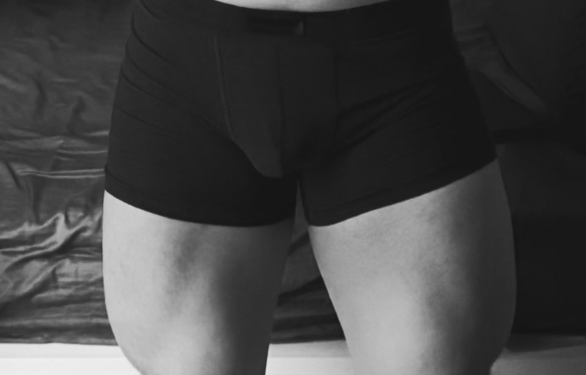8znoz's tweet photo. he’s a grower with quads https://t.co/3pthwTDlP3
