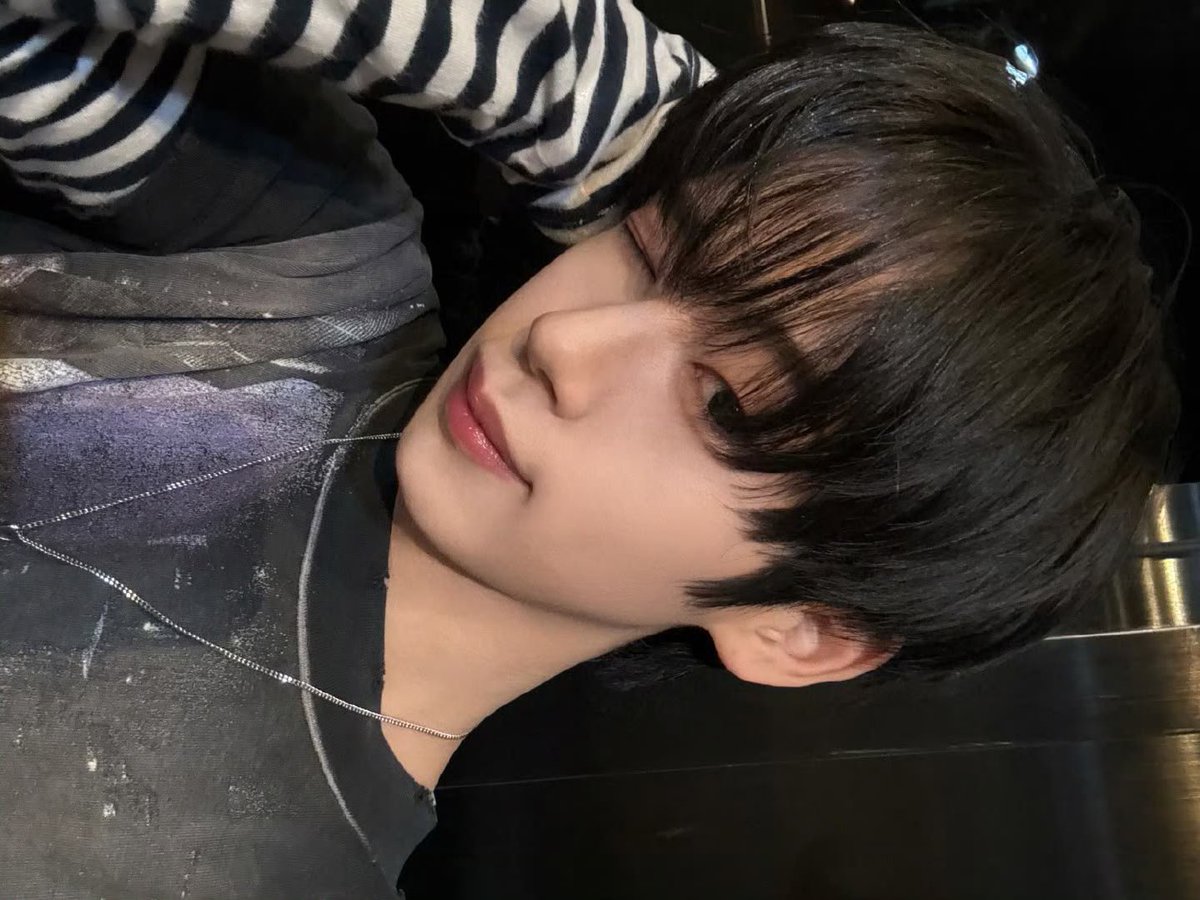 ddubabo's tweet photo. 황은수 셀카필승각도ㅠㅠㅠㅠㅠㅠㅠ 진짜항상 이 각도+윙크로찍음   아   한결같아서눈물난다 https://t.co/BV7w8hV8h4