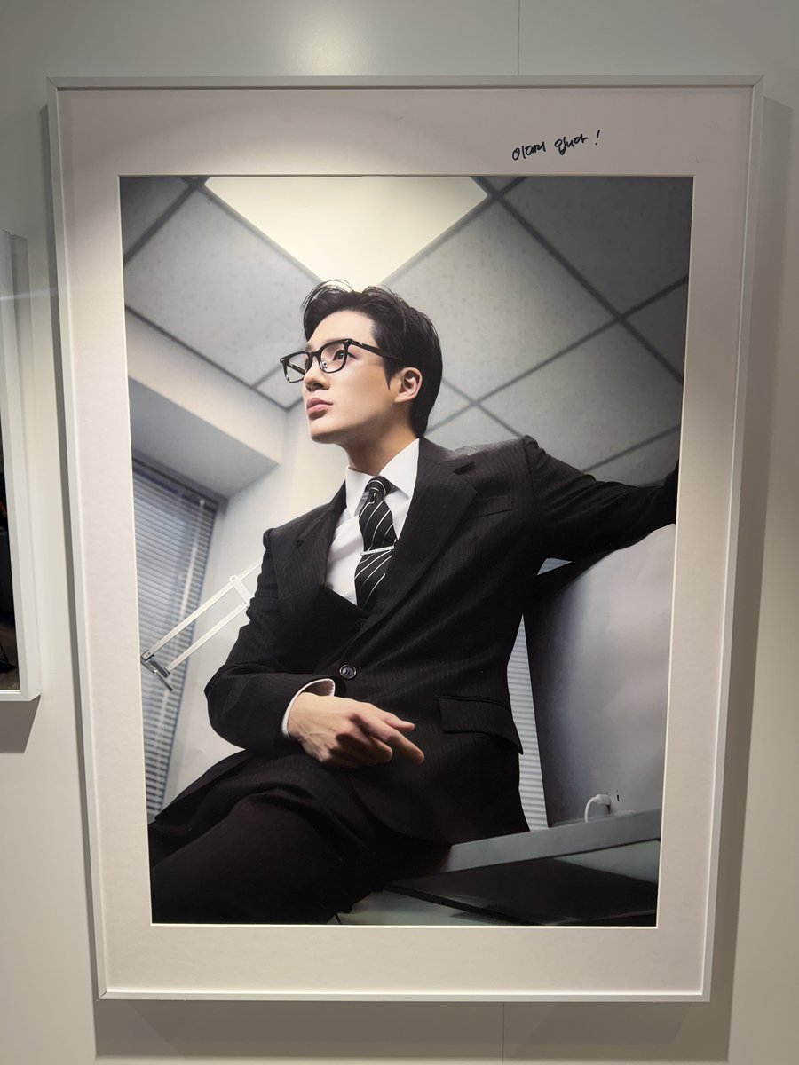 myApril23's tweet photo. 이대리 입니다! https://t.co/uhlYjRrAXR