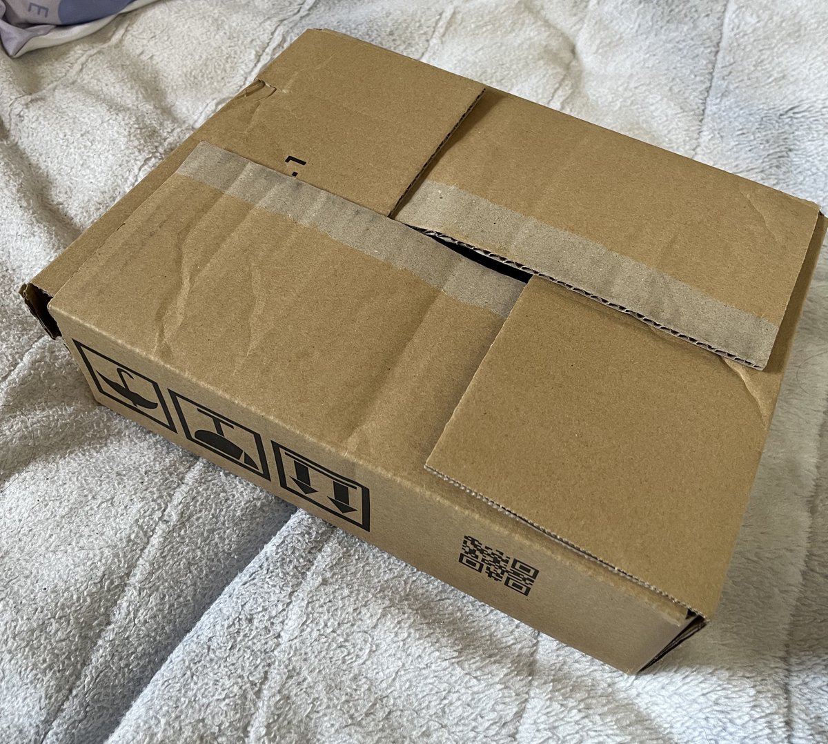 その際、ドライバーの立会の元、外箱外観確認して、輸送中に事故した