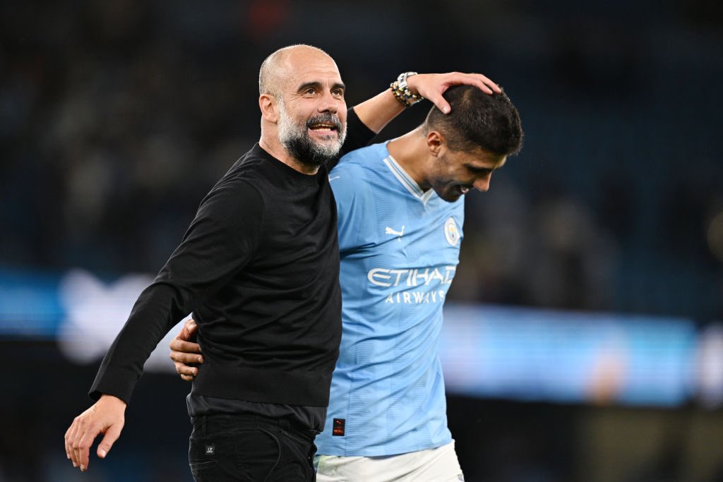 🚨💙 Pep Guardiola: “I'd LOVE Rodri to sign a new deal at Man City, desperately”.

“Rodri is Rodri; a player with as much age as he has, wisdom, understanding. There are players when they’re on the pitch, we feel better. Rodri is one”.