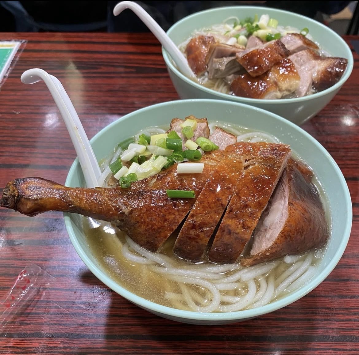 lucy09992's tweet photo. 终于不用吃白切鸡啦🇭🇰 https://t.co/PRRJuUFuXe