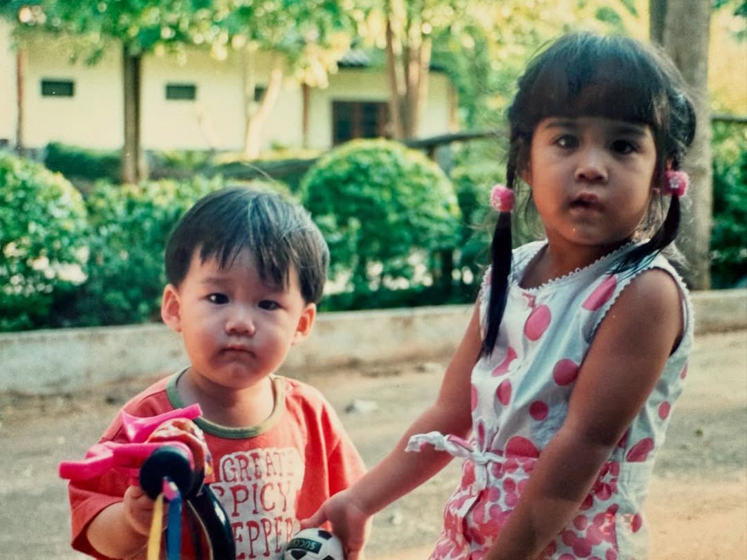 คนนิ้หนะหนอตะโมยบาบี้เจ่เจ้ เอาเลโก้เทบนเตียงนอน ดูแจ้มเจะ เจ่เจ้ก้าดุม้าย🤏🏻