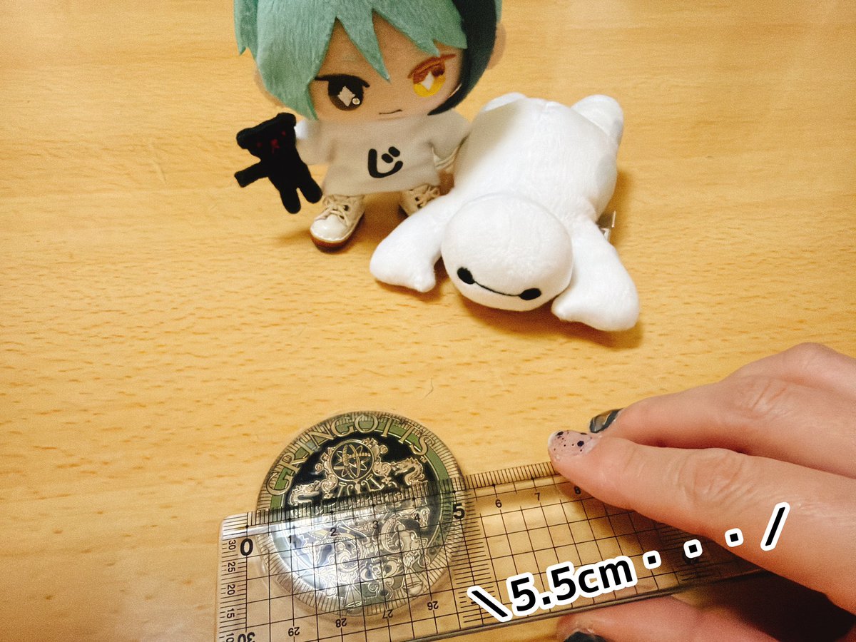 グリンゴッツの缶バッジがキラキラしてキレイなので、缶バッチカバー