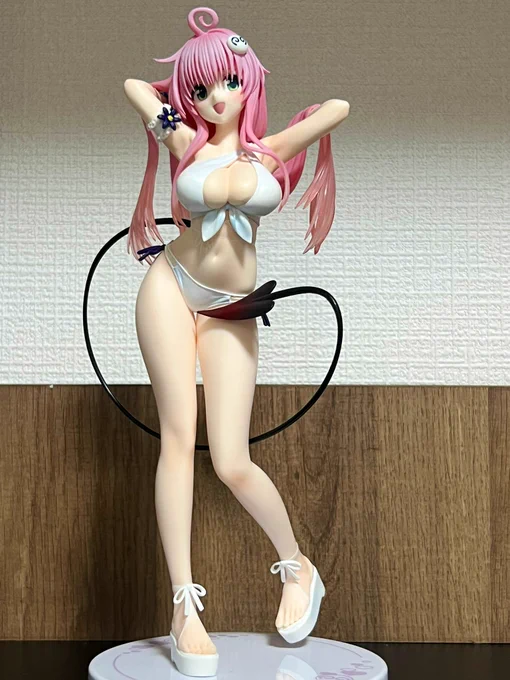 プライズのララ取ってきました 肉感がめちゃめちゃ良くて大変満足