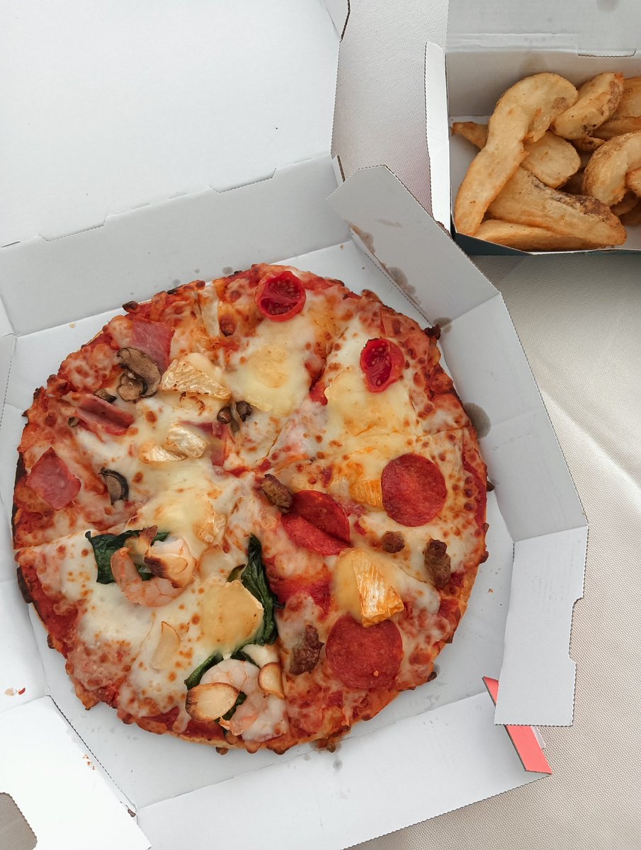 こたぴ様へ♥2/10 ドミノ・ピザ @dominos_JP 様の 毎週金曜はおつピザCPにて ピザを頂き