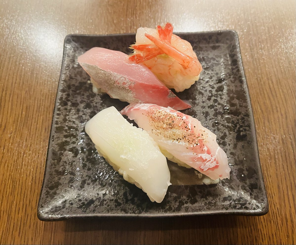 二度寝のじーゆ🇦🇶 tweet media