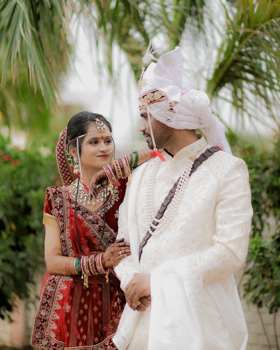 MakeMyPhotoshut's tweet photo. KALYANI &amp; RAJ's WEDDING ❤️
.
.
📸 Make My Photoshoot
💍 Weddings | 🎉 Events | 👶 Baby
🎥 Photos + Films that Tell Stories
📍 Pune | All India
✨ Your Moments, Our Magic

📞 Book your shoot today
🌐 https://t.co/tMaXpLLruH

#WeddingPhotography #PreWeddingShoot #CaptureMoments https://t.co/xY47A4N3t3
