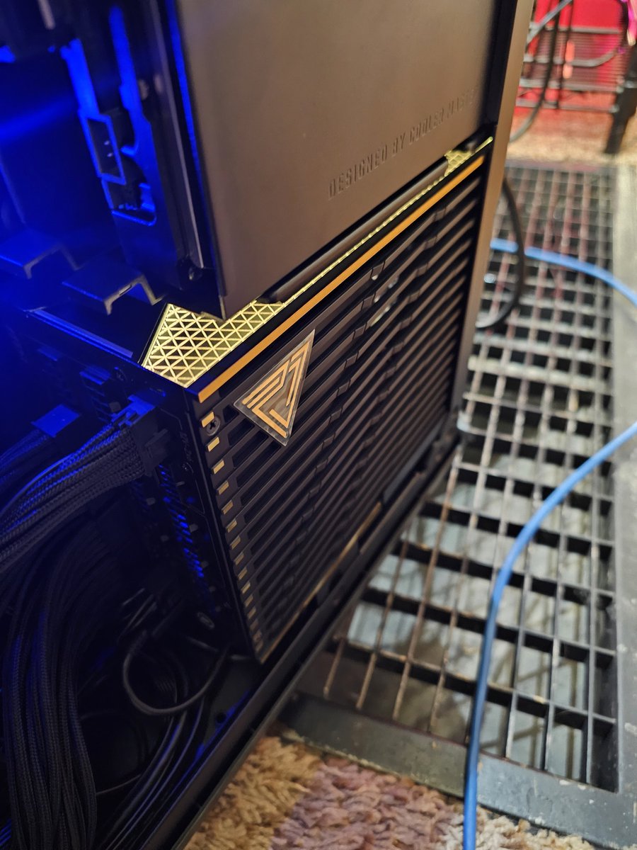 Dark Moon Custom PCs tweet media