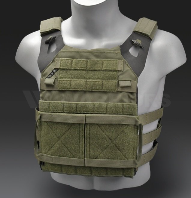 レンジャーグリーンのプレキャリ 思い切って実買おうとしてるけど